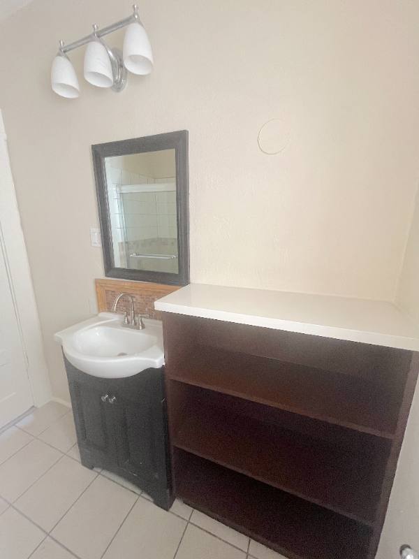 Apartment for rent at 744 Pine Ave #11, Long Beach, CA 90813