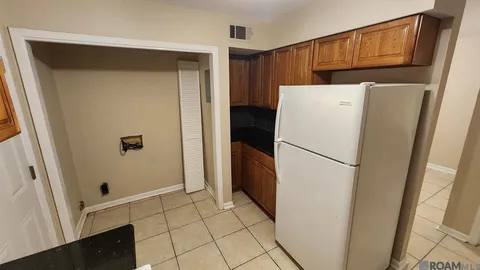 Apartment for rent at 3412 Yorkfield Dr, Baton Rouge, LA 70816