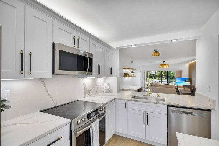 Condo for rent at 12911 Briarlake Dr #103, Palm Beach Gardens, FL 33418