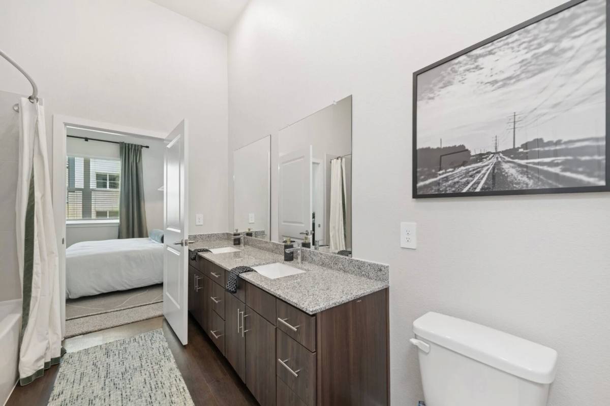 Apartment for rent at 2290 Forum Dr #2215, Grand Prairie, TX 75052
