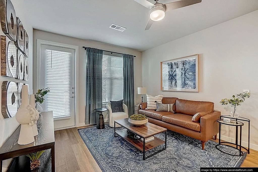 Apartment for rent at 2290 Forum Dr #2215, Grand Prairie, TX 75052