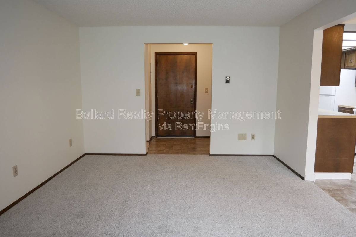 Apartment for rent at 1742 NW 58th St #100, Seattle, WA 98107