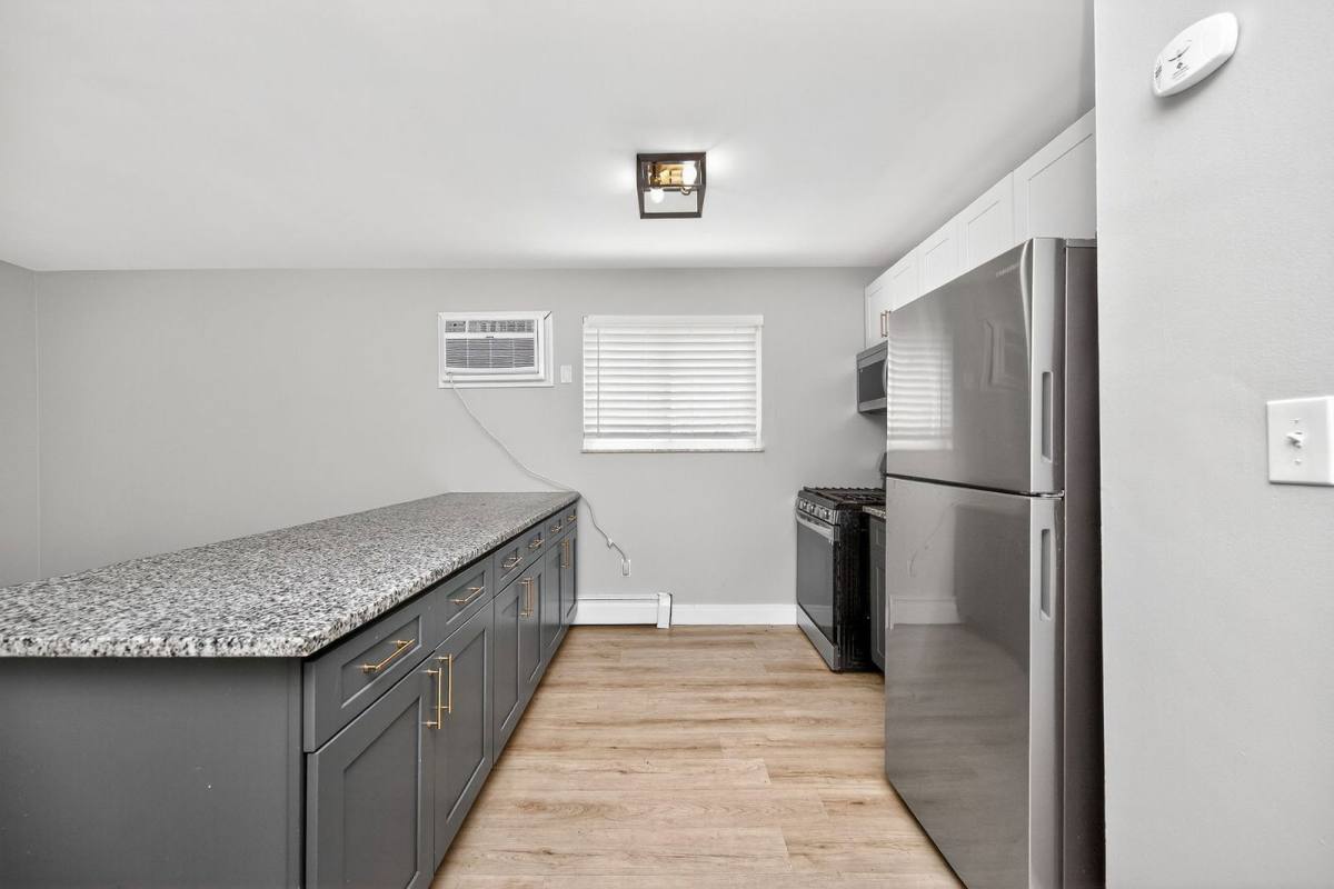 Apartment for rent at 6140 Ridge Ave #3, Cincinnati, OH 45213