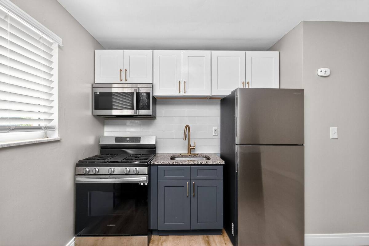 Apartment for rent at 6140 Ridge Ave #3, Cincinnati, OH 45213