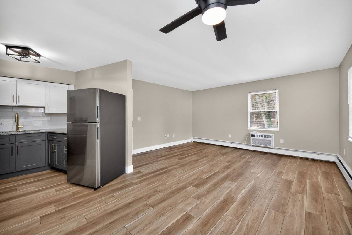 Apartment for rent at 6419 Montgomery Rd #B1, Cincinnati, OH 45213