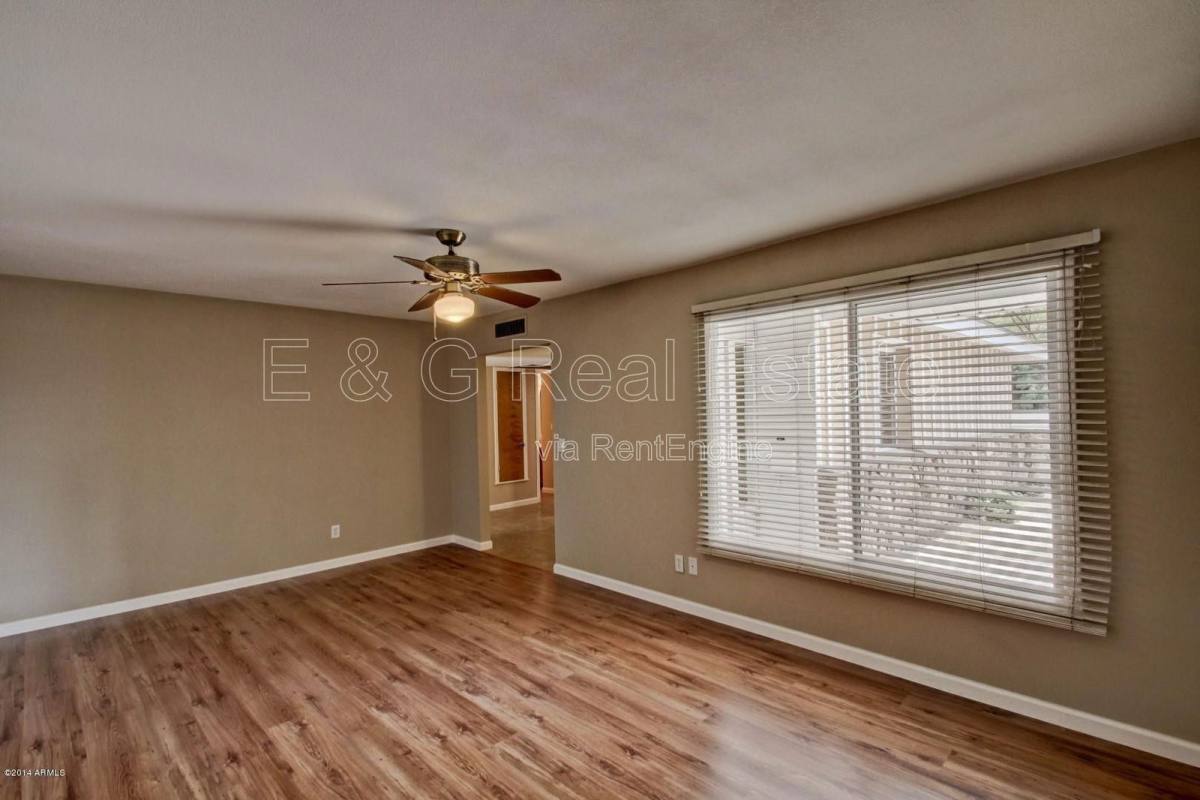 House for rent at 1030 E Manhatton Dr, Tempe, AZ 85282