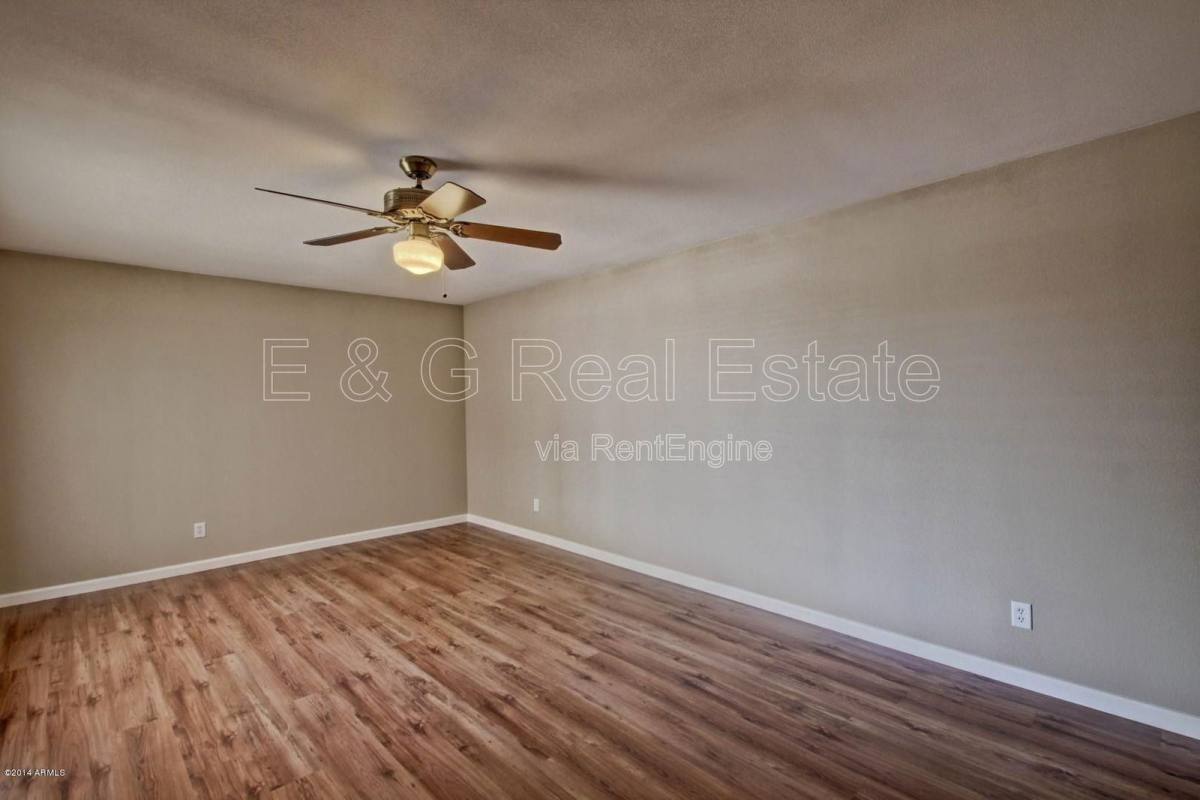 House for rent at 1030 E Manhatton Dr, Tempe, AZ 85282