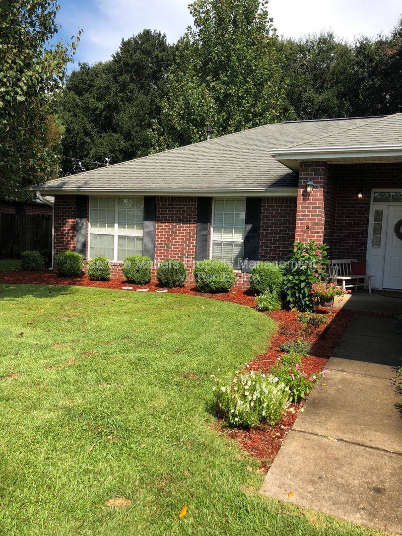 House for rent at 4742 Spencer Oaks Blvd, Milton, FL 32571