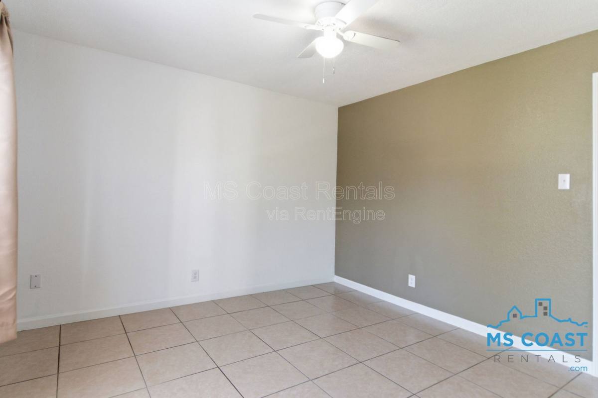 Apartment for rent at 6430 Jasmine St #A4, Moss Point, MS 39563