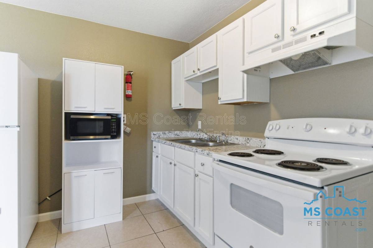 Apartment for rent at 6430 Jasmine St #A4, Moss Point, MS 39563