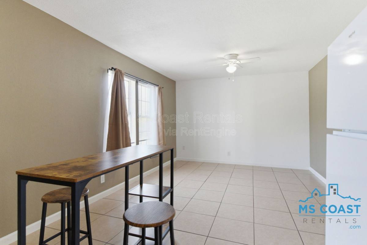 Apartment for rent at 6430 Jasmine St #A4, Moss Point, MS 39563