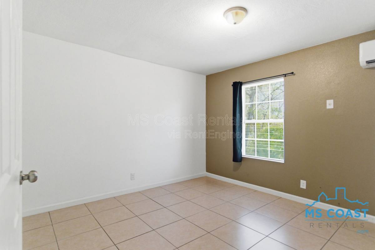 Apartment for rent at 6430 Jasmine St #A4, Moss Point, MS 39563