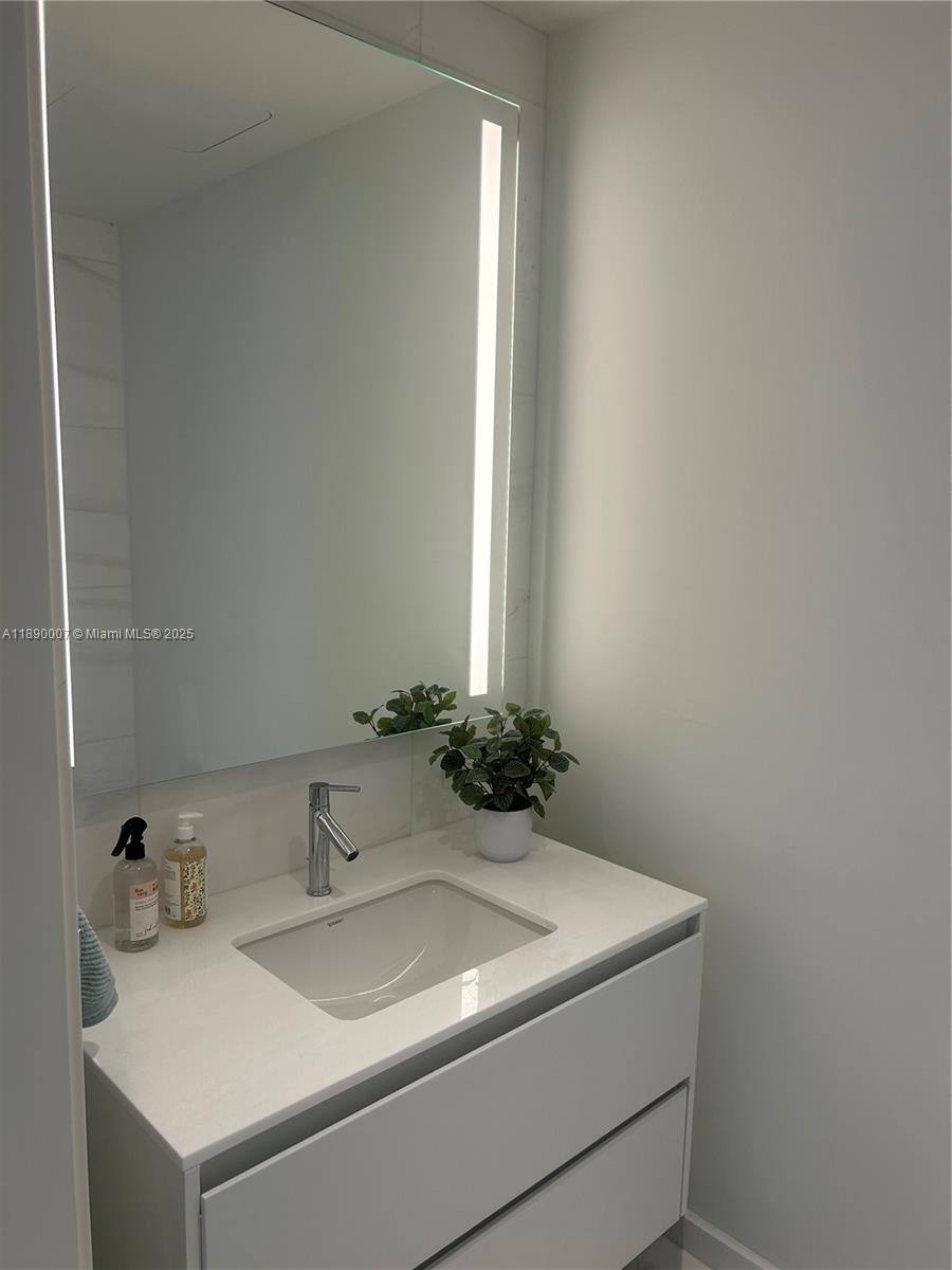 Condo for rent at 300 Biscayne Blvd Way #906, Miami, FL 33131