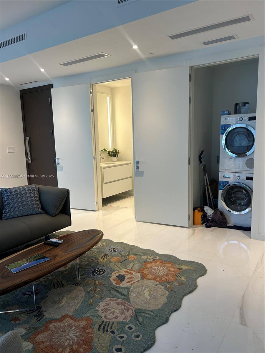 Condo for rent at 300 Biscayne Blvd Way #906, Miami, FL 33131