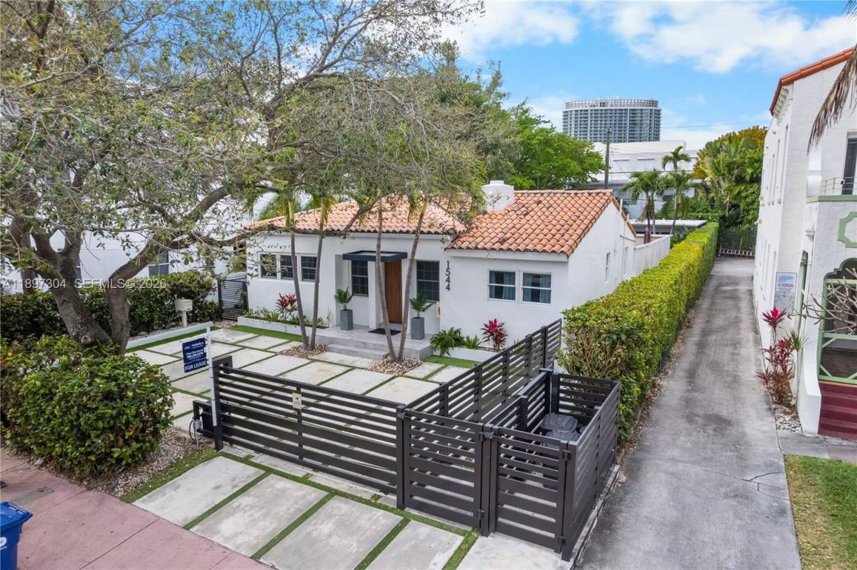 House for rent at 1544 Michigan Ave, Miami Beach, FL 33139