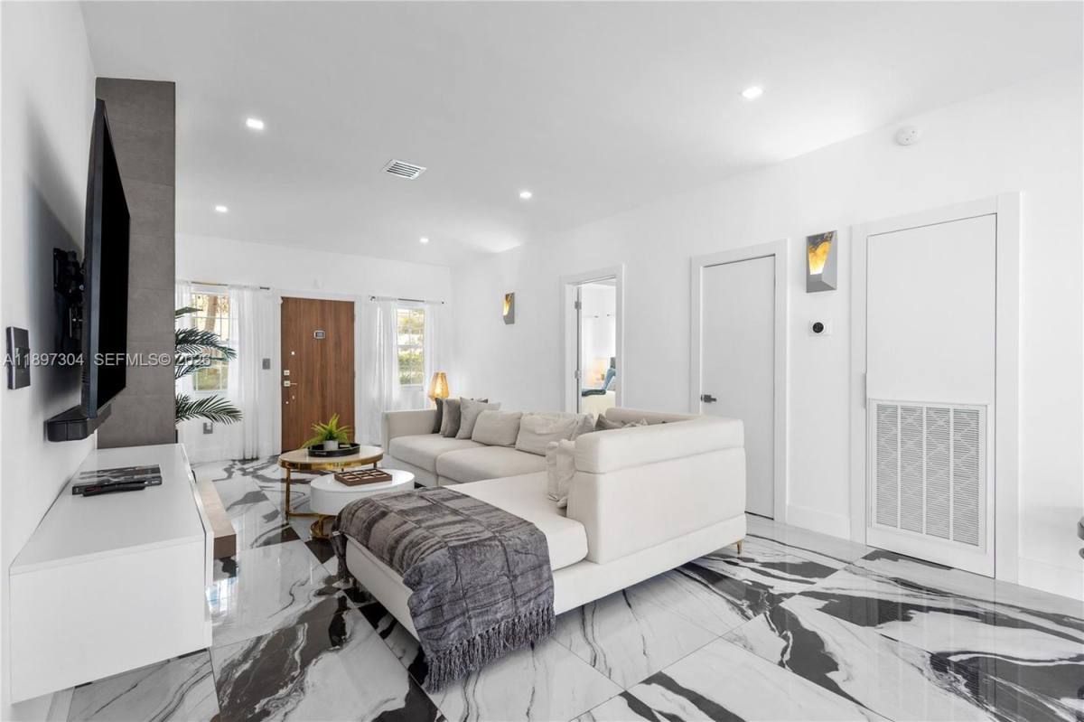 House for rent at 1544 Michigan Ave, Miami Beach, FL 33139