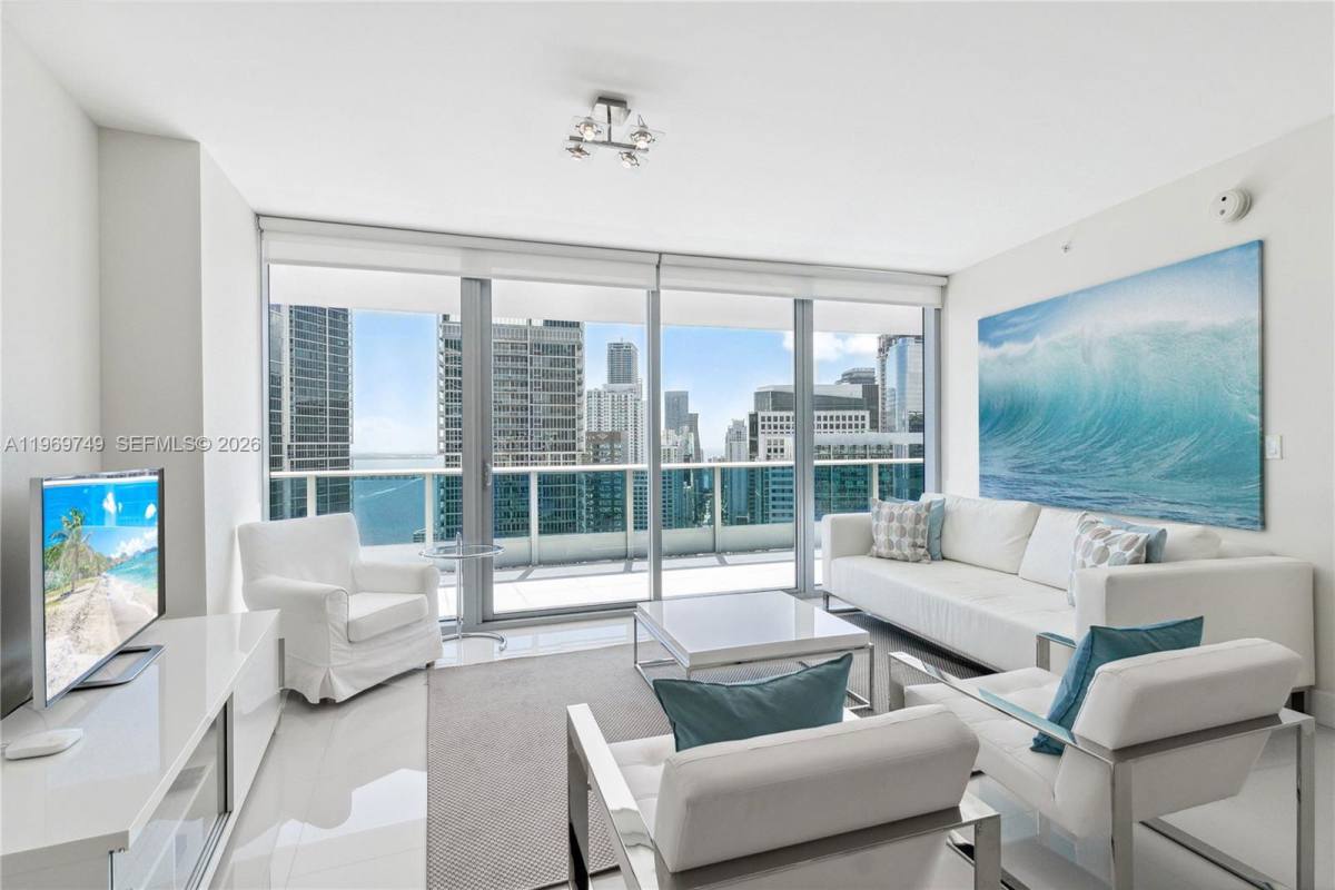 Condo for rent at 200 Biscayne Blvd Way, Miami, FL 33131
