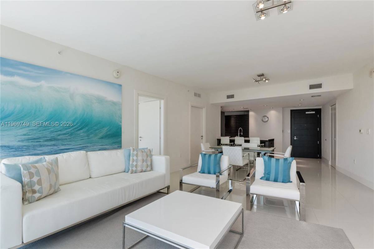 Condo for rent at 200 Biscayne Blvd Way, Miami, FL 33131