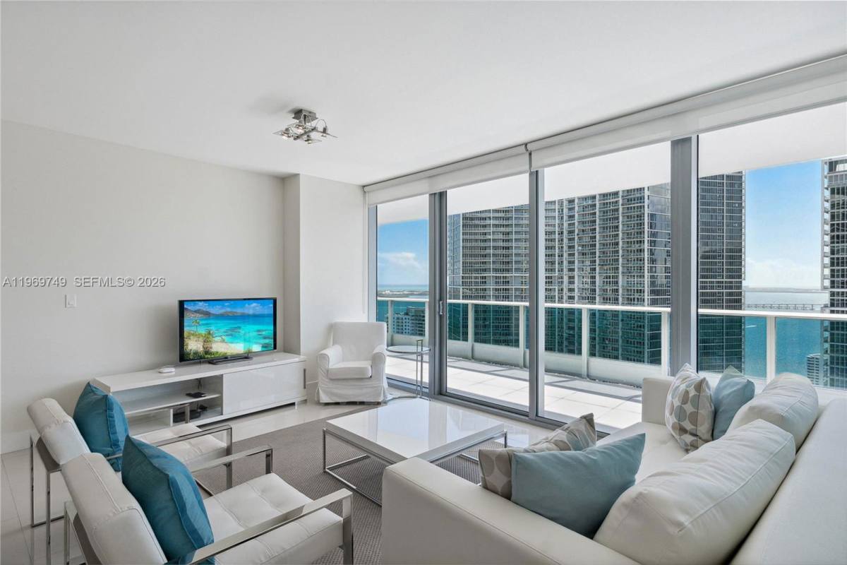 Condo for rent at 200 Biscayne Blvd Way, Miami, FL 33131