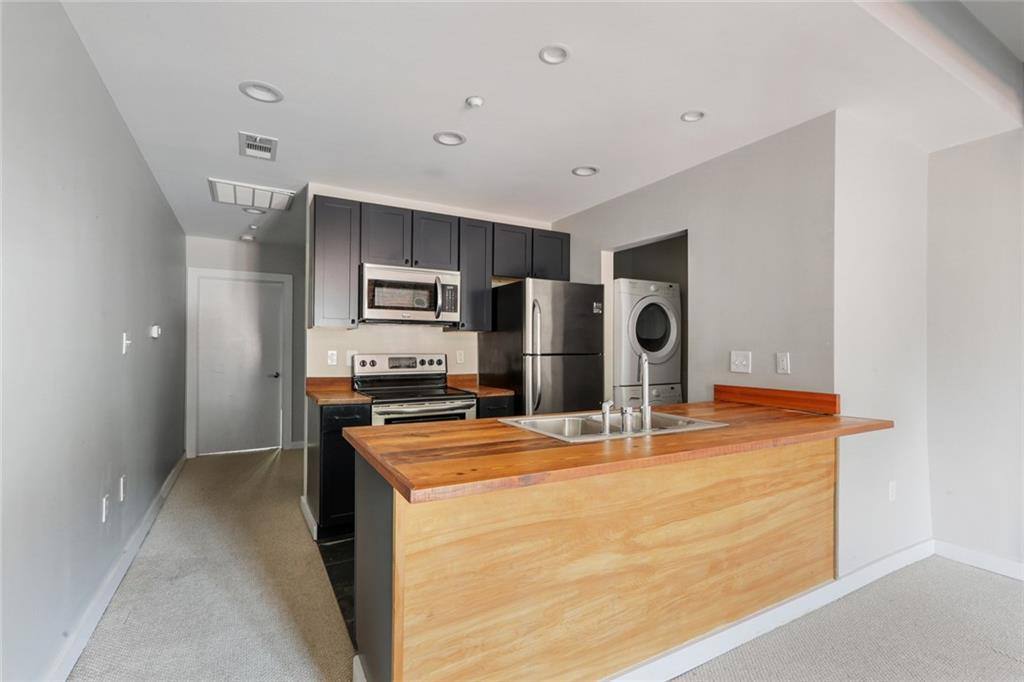 Apartment for rent at 709 Jackson, New Orleans, LA 70130