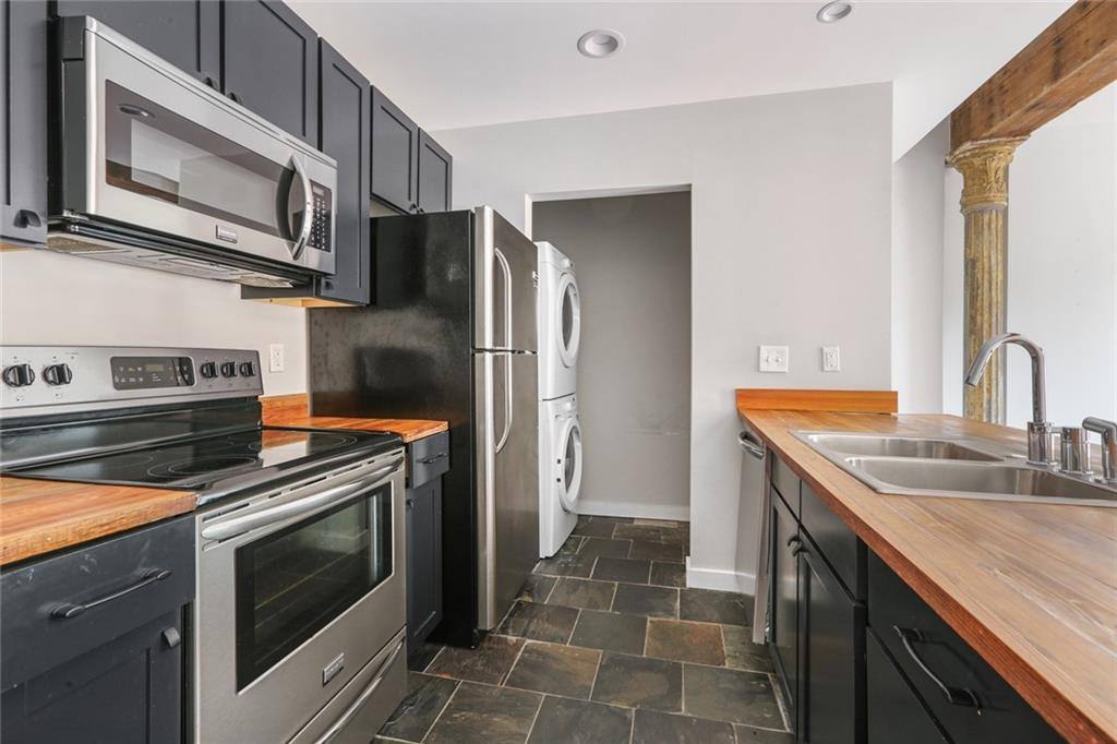 Apartment for rent at 709 Jackson, New Orleans, LA 70130