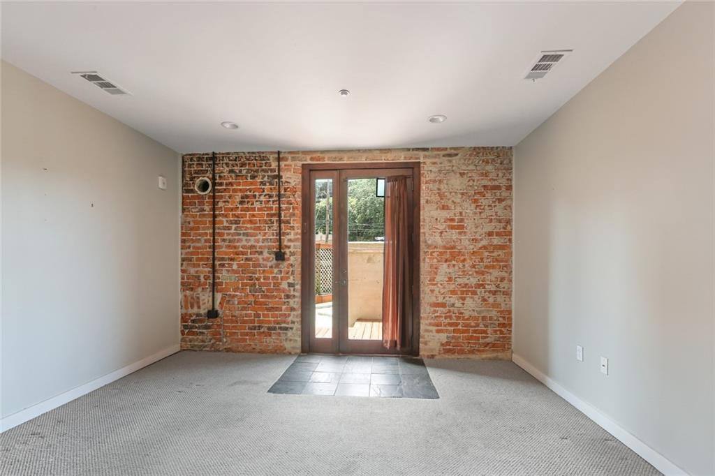 Apartment for rent at 709 Jackson, New Orleans, LA 70130