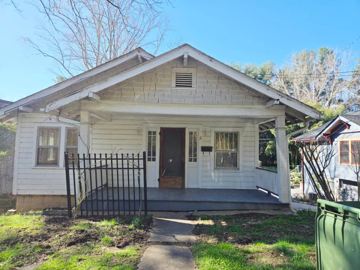 House for rent at 8 Chatham Rd #CHATH8, Asheville, NC 28804
