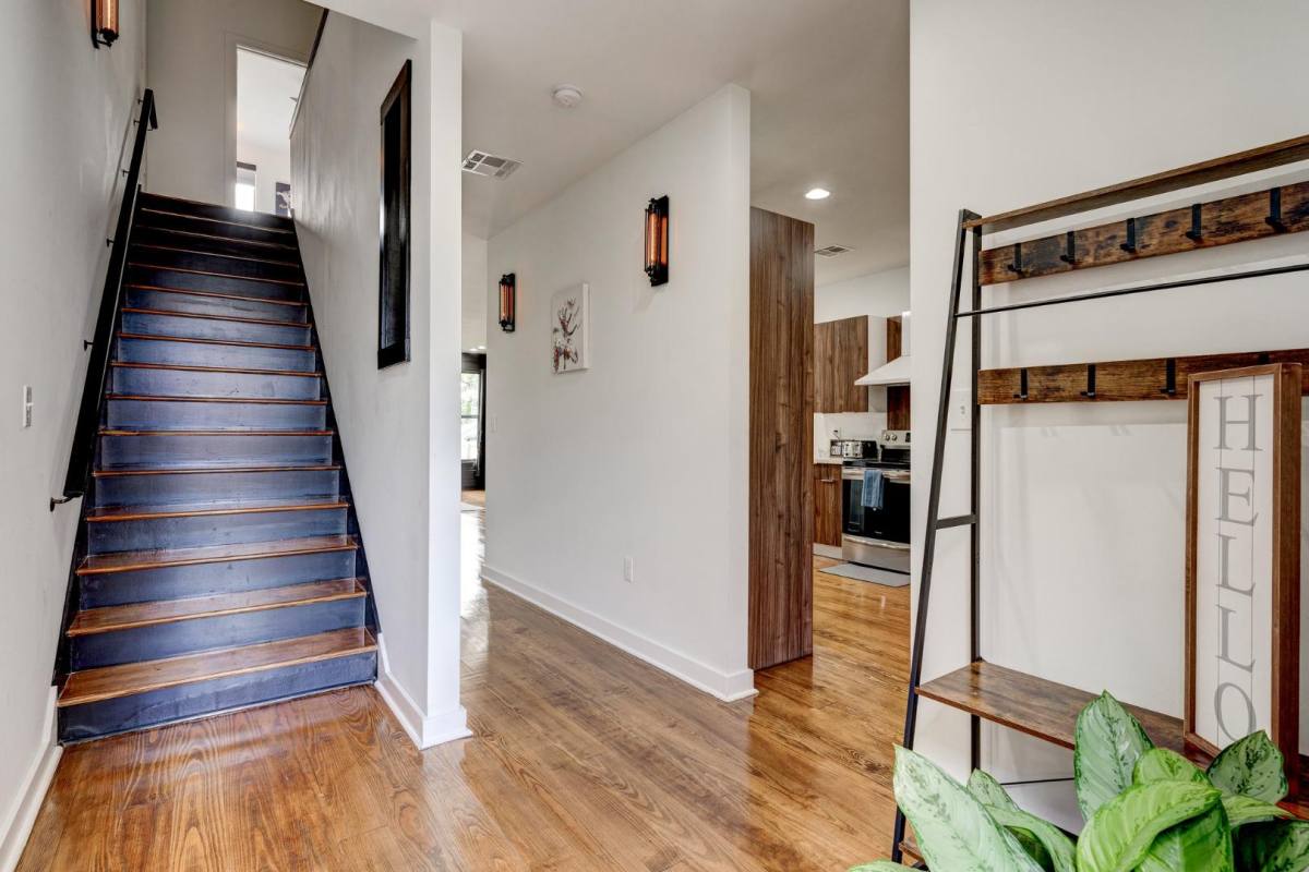 Apartment for rent at 2504 Dumaine St, New Orleans, LA 70119