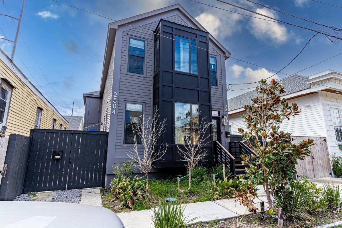 Apartment for rent at 2504 Dumaine St, New Orleans, LA 70119