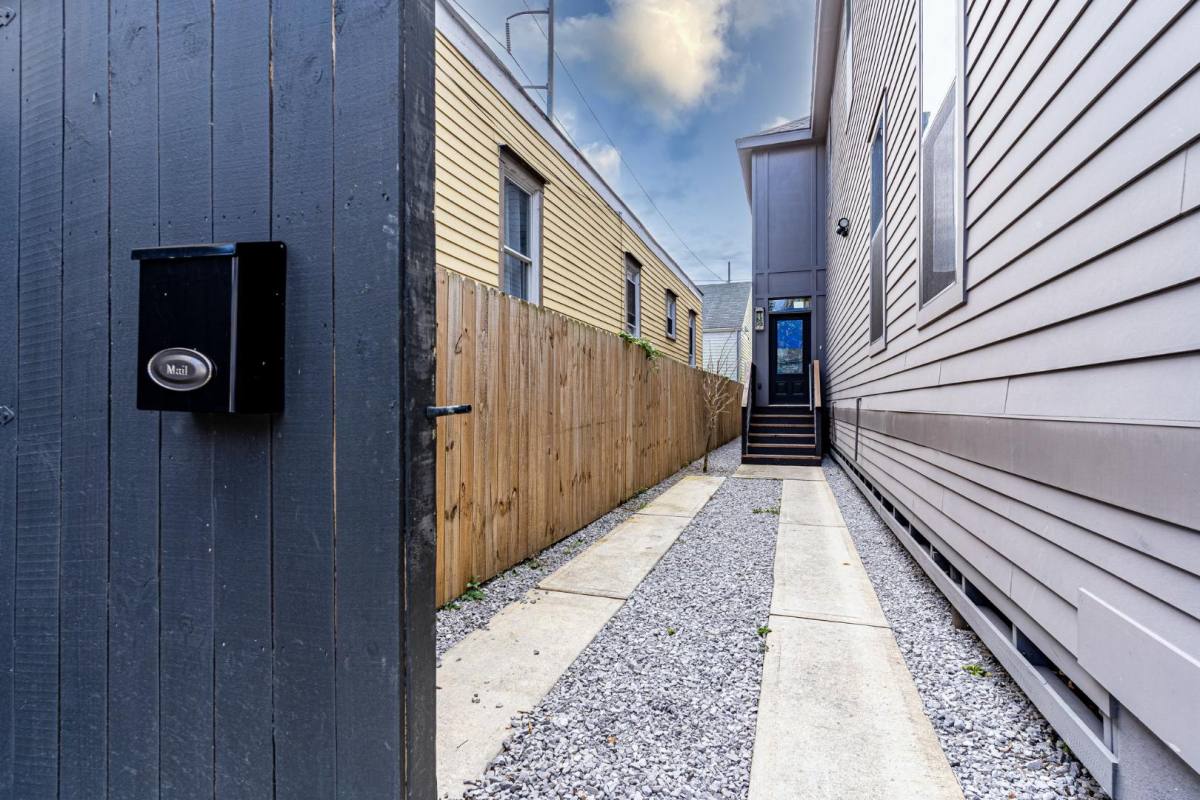 Apartment for rent at 2504 Dumaine St, New Orleans, LA 70119