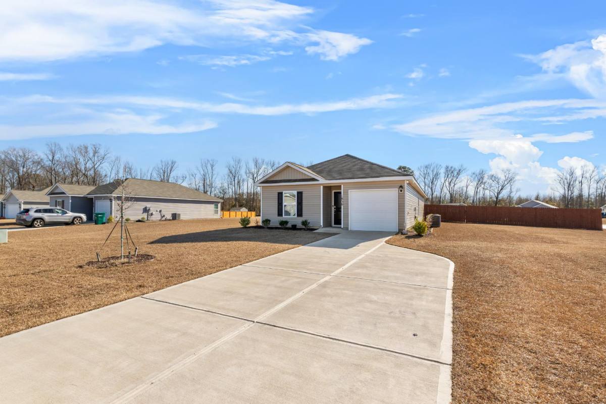 House for rent at 1830 Wildhorse Dr, Sumter, SC 29153