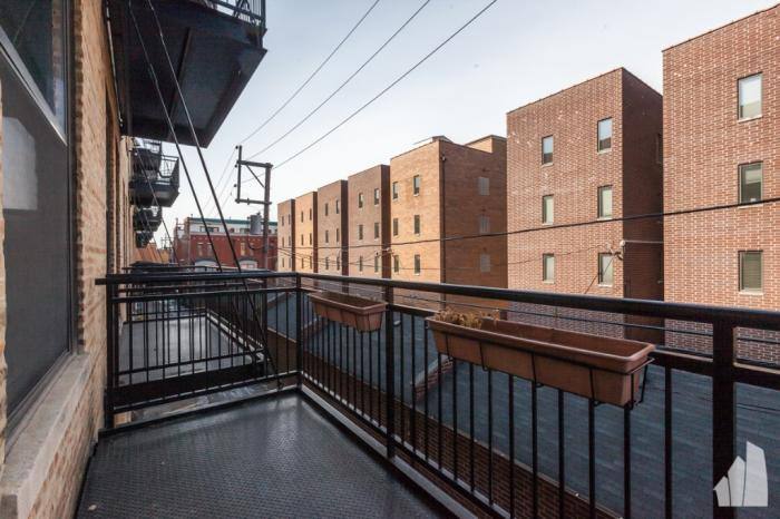 Apartment for rent at 1040 W Adams St #216, Chicago, IL 60607