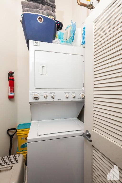 Apartment for rent at 1040 W Adams St #216, Chicago, IL 60607