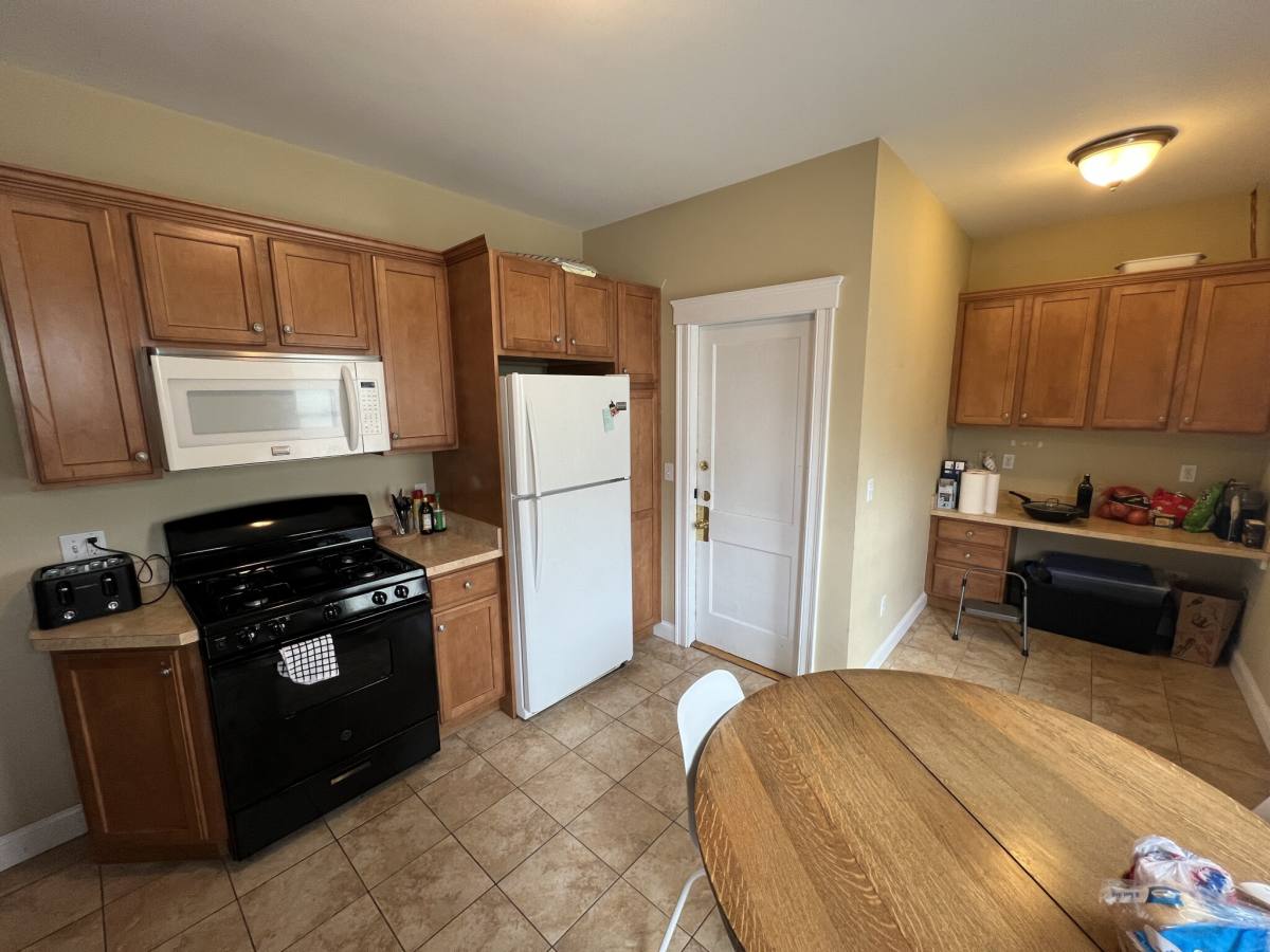 Apartment for rent at 223 Holland St #5, Somerville, MA 02144