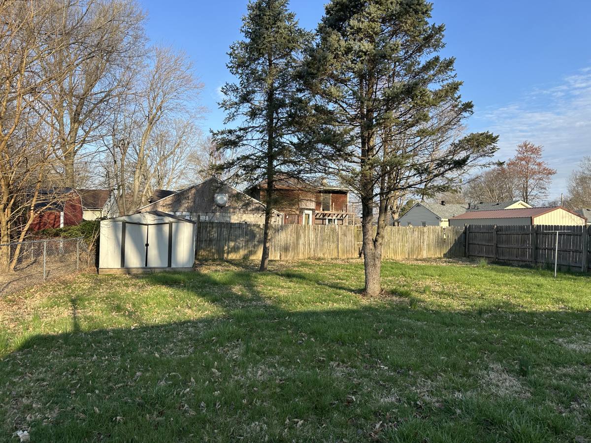 House for rent at 10308 La Plaza Dr, Louisville, KY 40272