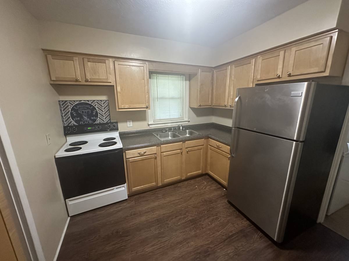 House for rent at 10308 La Plaza Dr, Louisville, KY 40272
