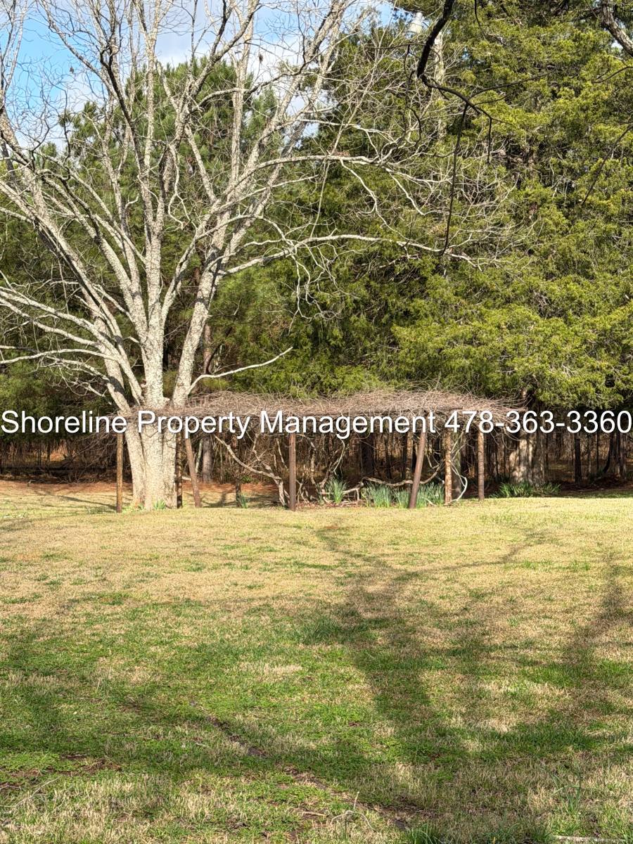 House for rent at 155 Lingold Rd NW, Milledgeville, GA 31061