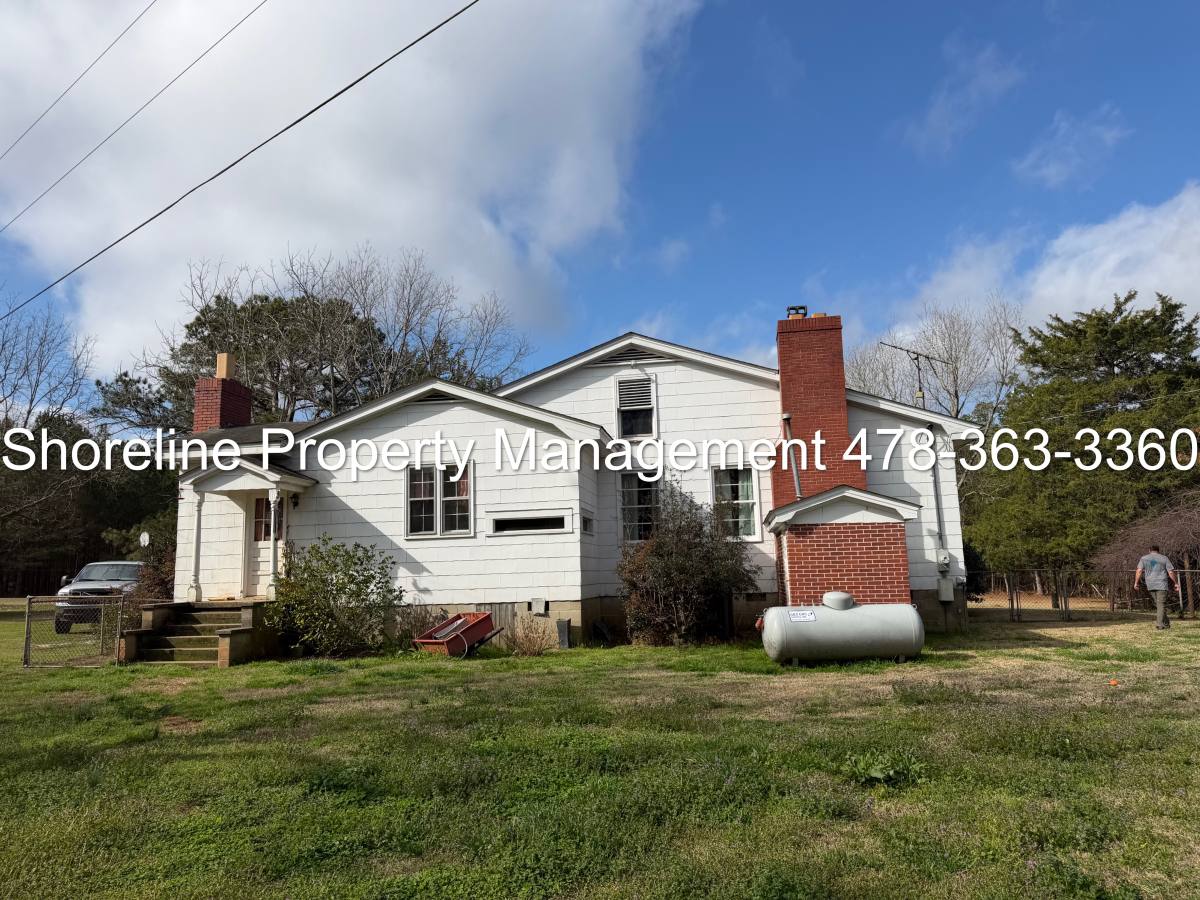 House for rent at 155 Lingold Rd NW, Milledgeville, GA 31061
