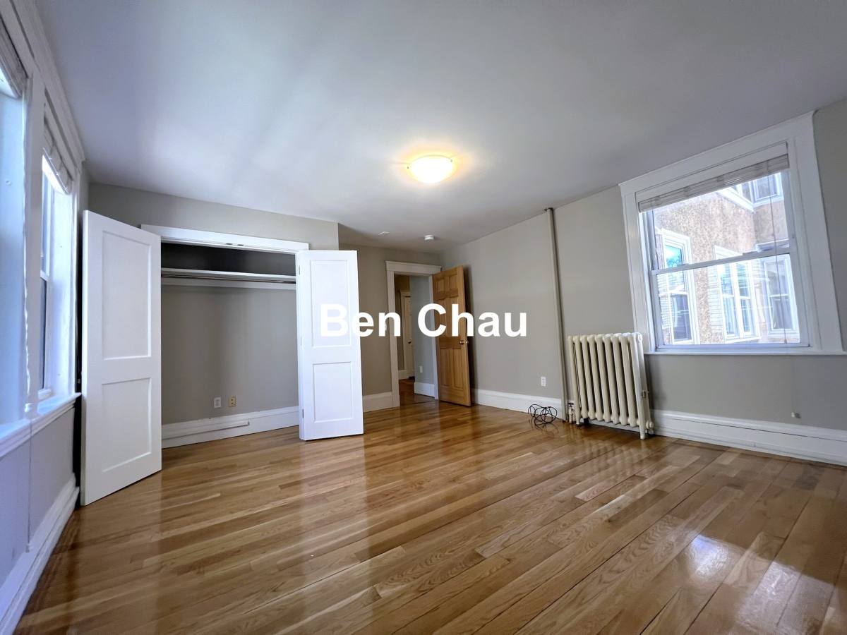 Apartment for rent at 1675 Massachusetts Ave #4B, Cambridge, MA 02138