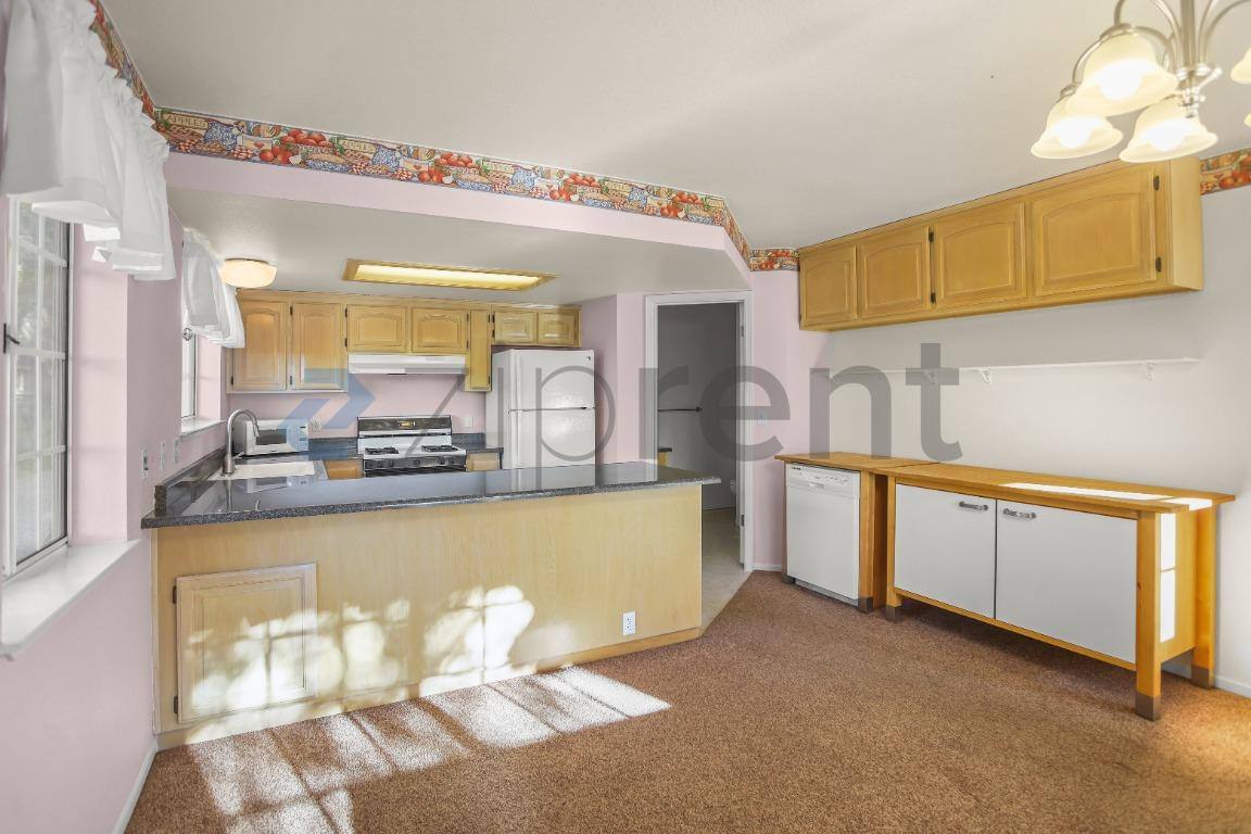 House for rent at 44606 Silver Spur Trail, Ahwahnee, CA 93601