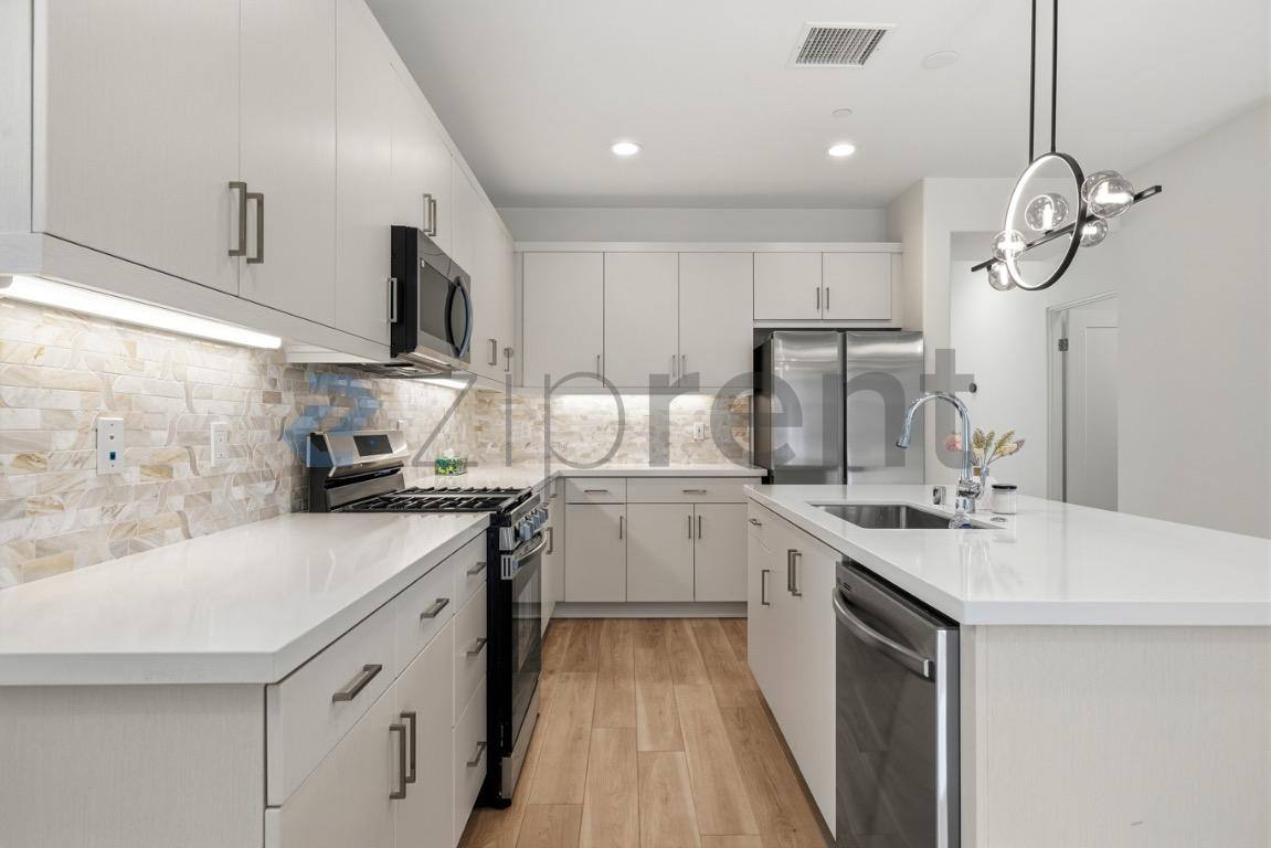 House for rent at 74189 Storke Dr, Palm Desert, CA 92211