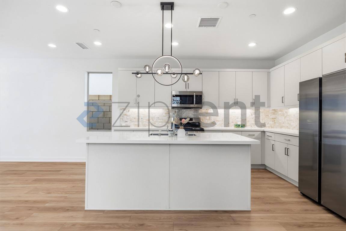 House for rent at 74189 Storke Dr, Palm Desert, CA 92211