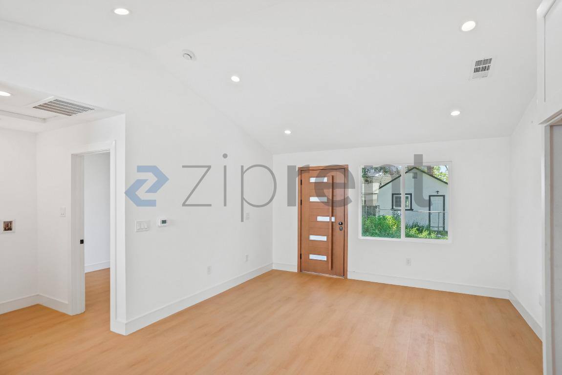 House for rent at 374 S 21st St #2, San Jose, CA 95116