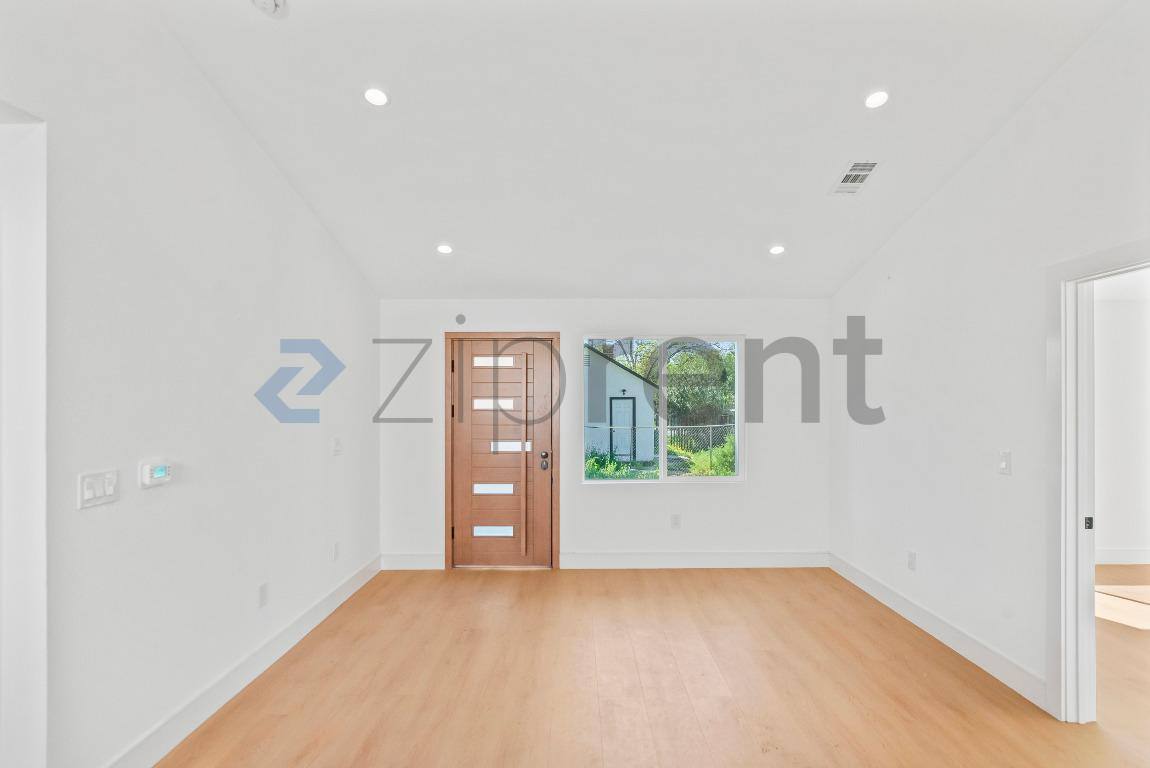 House for rent at 374 S 21st St #2, San Jose, CA 95116