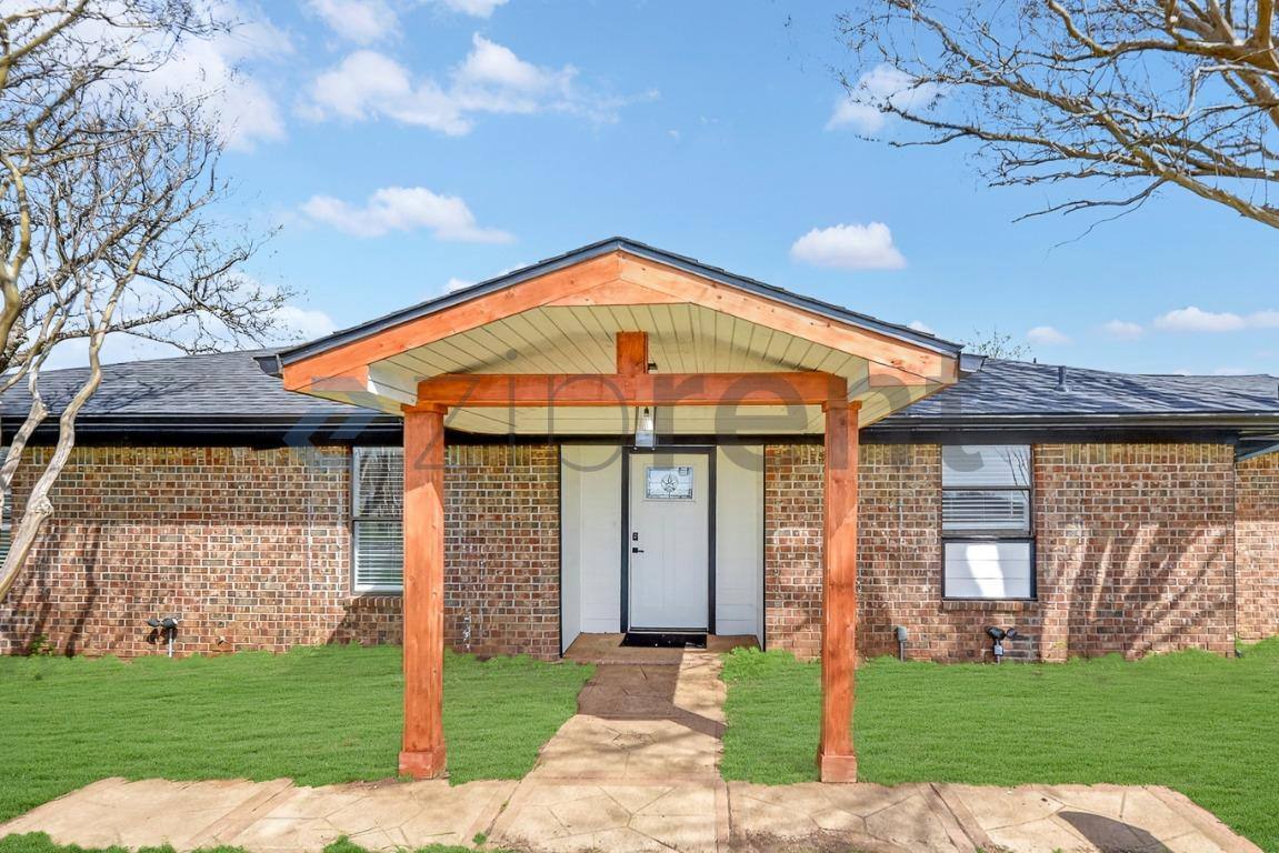 House for rent at 2404 State Highway 289, Sherman, TX 75092
