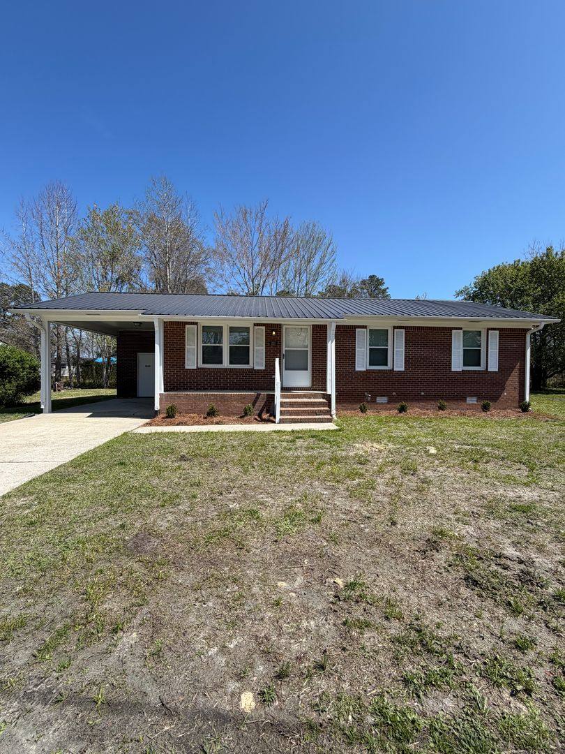 House for rent at 101 N Water St, Bayboro, NC 28515