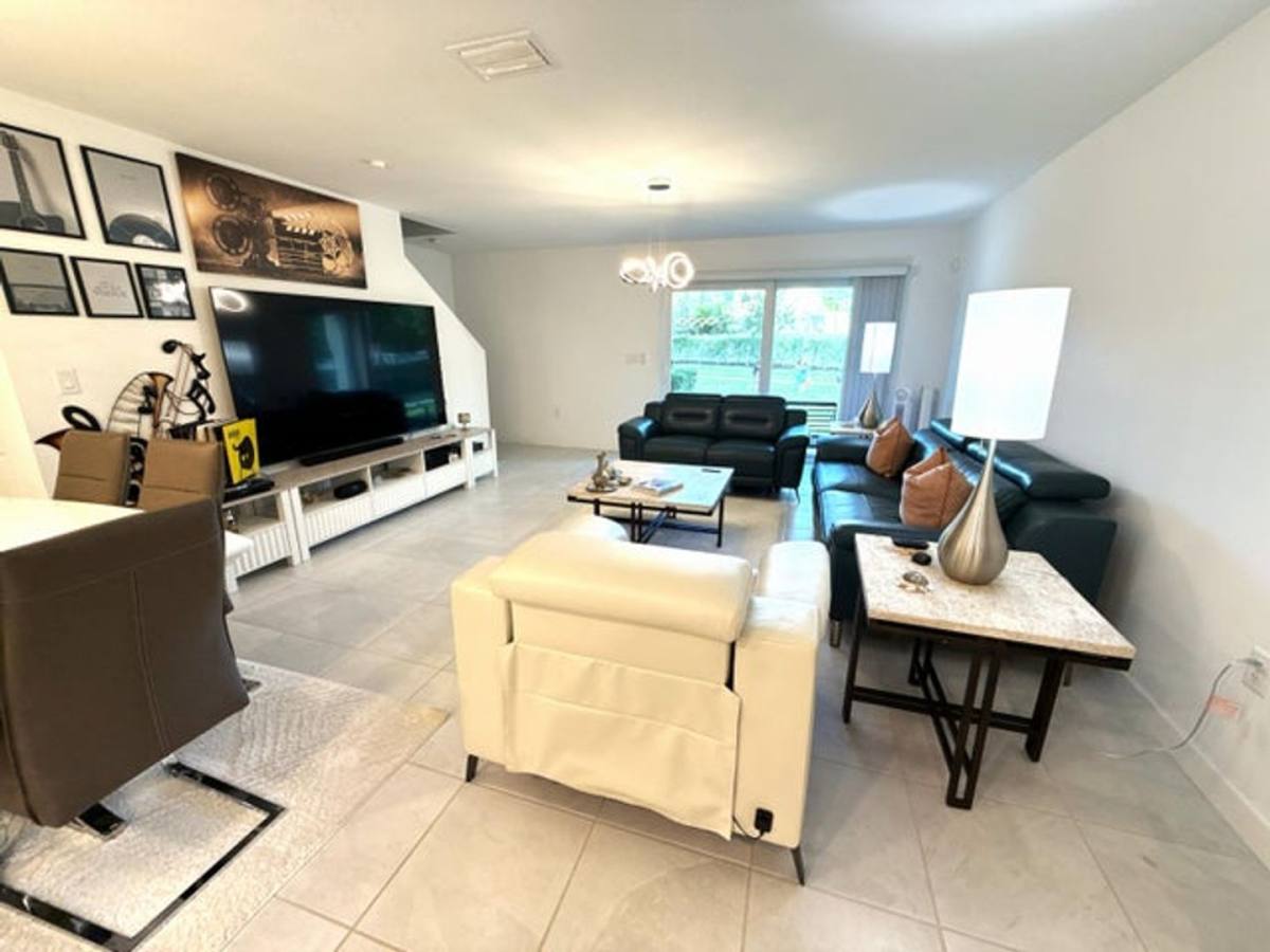 House for rent at 1880 Grantham Court, Wellington, FL 33414