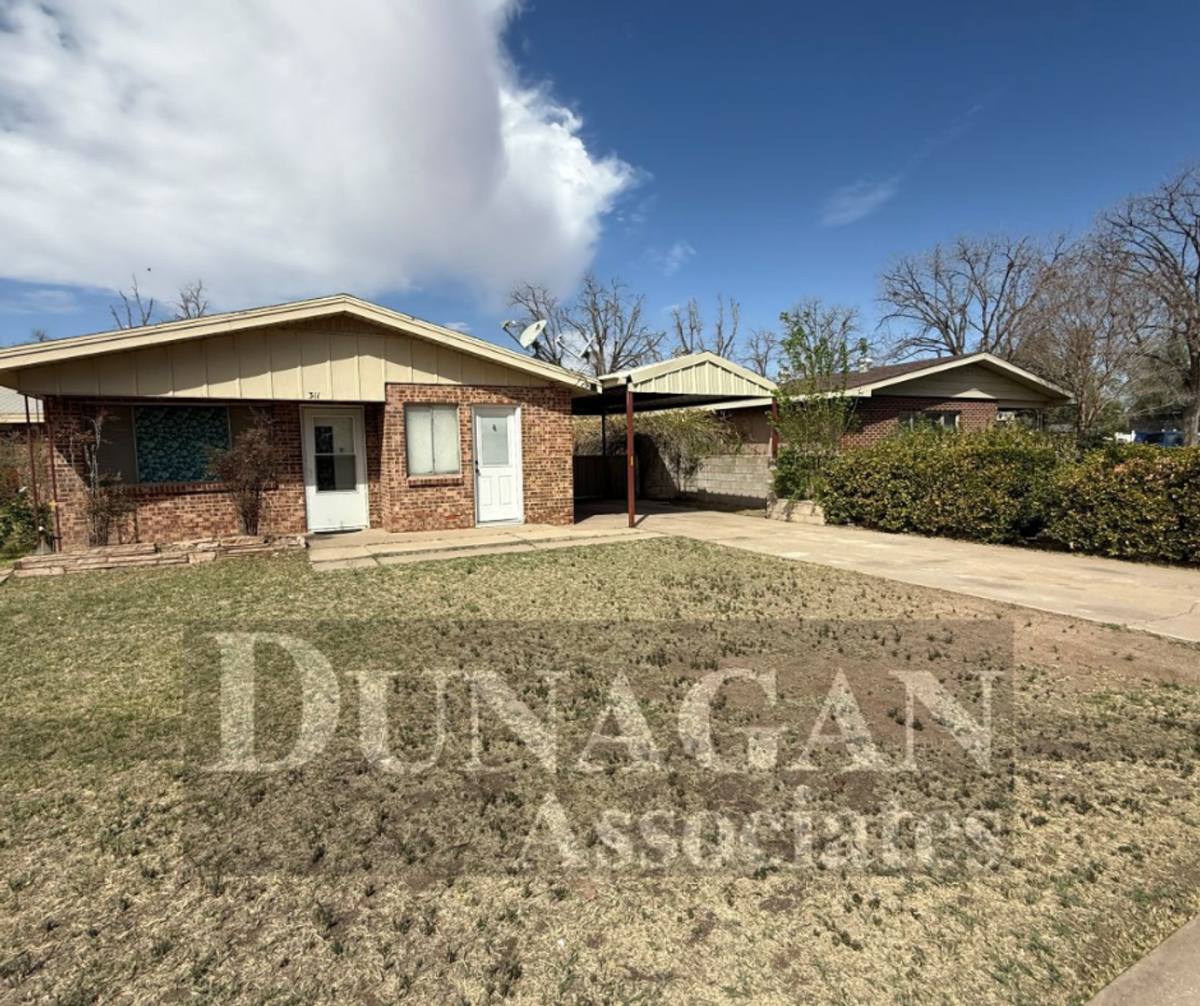 House for rent at 311 N Alameda St, Carlsbad, NM 88220