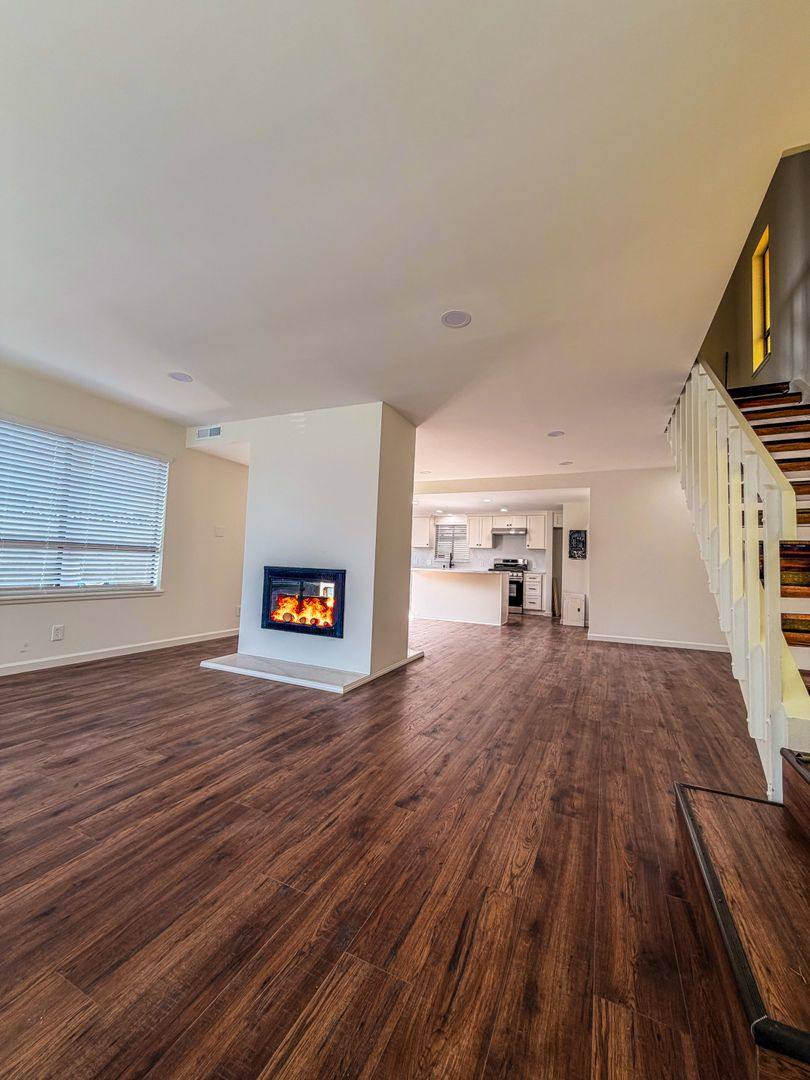 Apartment for rent at 801-803 N M St, Oxnard, CA 93030
