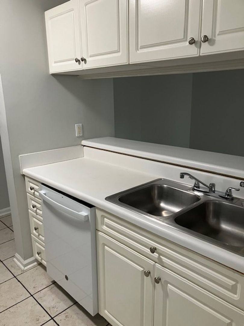 Apartment for rent at 909-H Litchfield Way, Wilmington, NC 28405